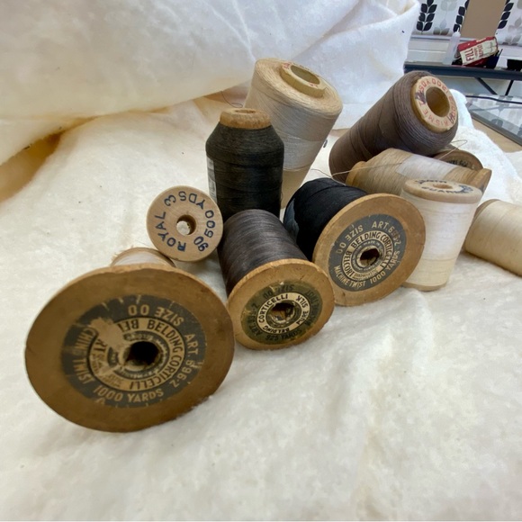 Vintage spools of thread. Assorted with bonus! - Picture 2 of 5